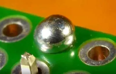 Reference figure: PCB Soldering-15 Common PCB Soldering Problems to Avoid
